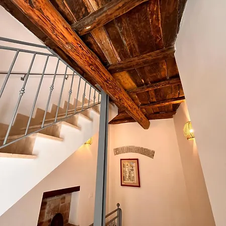 Pavone's House Bed & Breakfast *