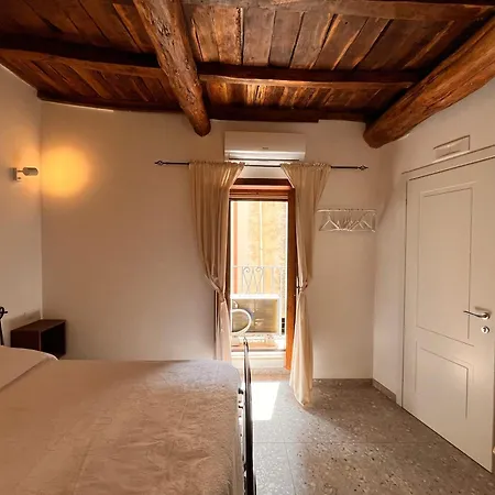 Bed & Breakfast Pavone's House Fondi