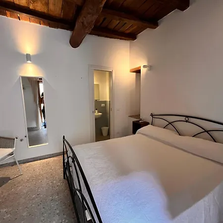 Bed & Breakfast Pavone's House Fondi